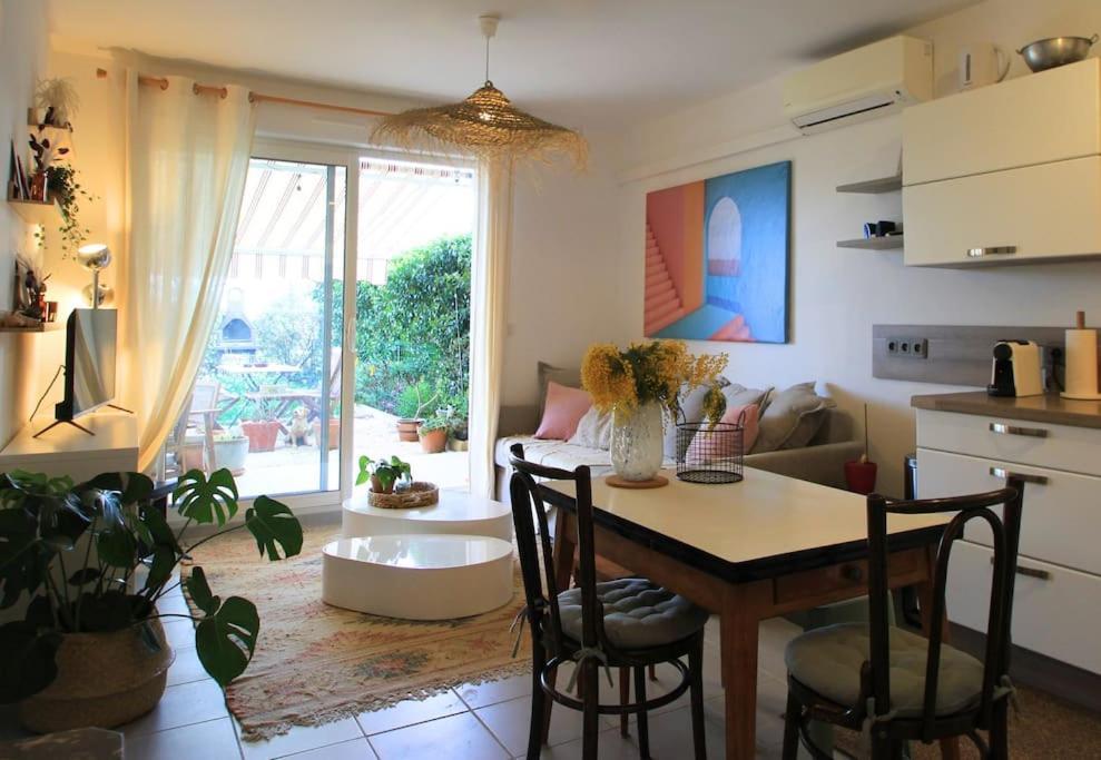 Cosy Appartement Entre Vignes Et Garrigue Avec Piscine Péret Exterior photo